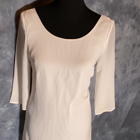 Tobi Dresses & Skirts - Tobi 3/4 Sleeve Dress / Cute crisscross back